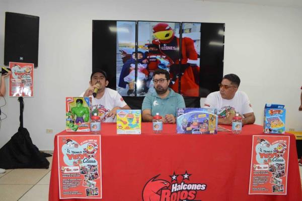 Está listo Yeyo Claus para entregar juguetes a los niños