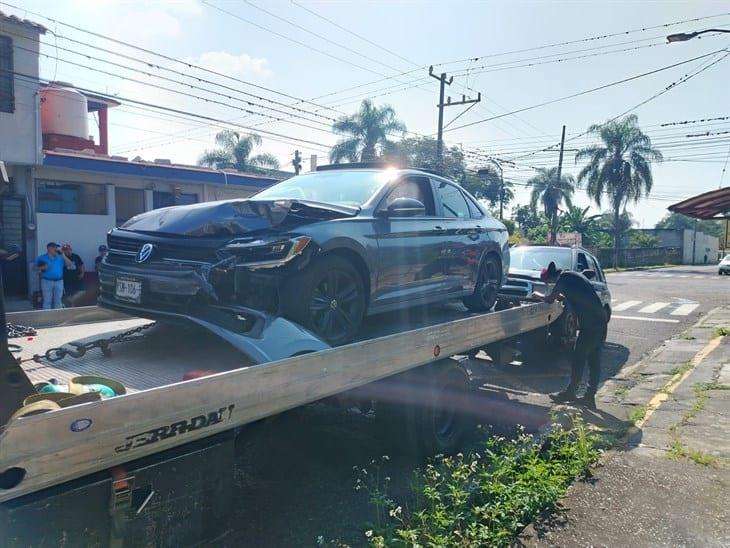 Se registra aparatoso choque en cruce del centro de Fortín, esto pasó