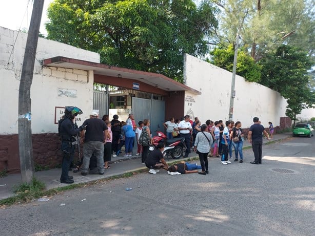 Motociclista atropella a dos mujeres y a un niño en la colonia Heriberto Jara, en Veracruz