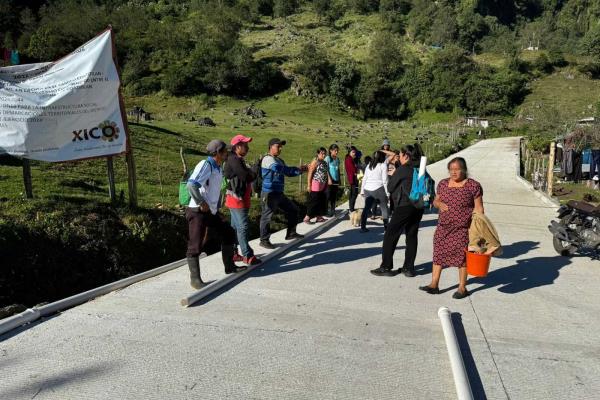 Comunidad de Xico denuncia saqueo de agua; beneficia solo a un particular