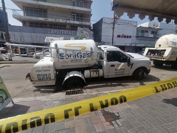 Se hunde pipa en el centro de Coatzacoalcos I VIDEO