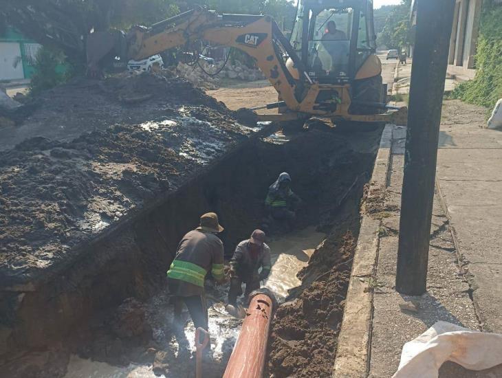 CMAS Coatzacoalcos comienza trabajos de reparación en drenaje de colonia Centro