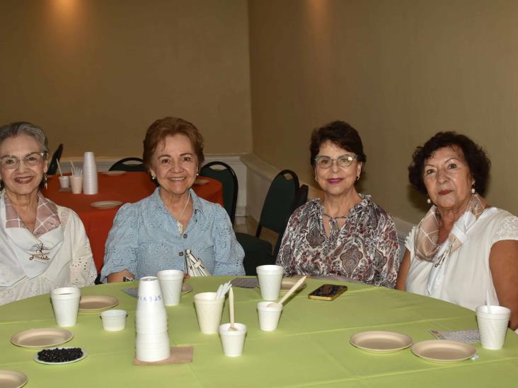 El Grupo Siervos de Jesús realiza evento pro-seguro sacerdotal