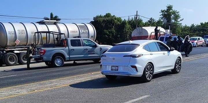 Reportan enfrentamiento entre policías y delincuentes en carretera de Tuxpan