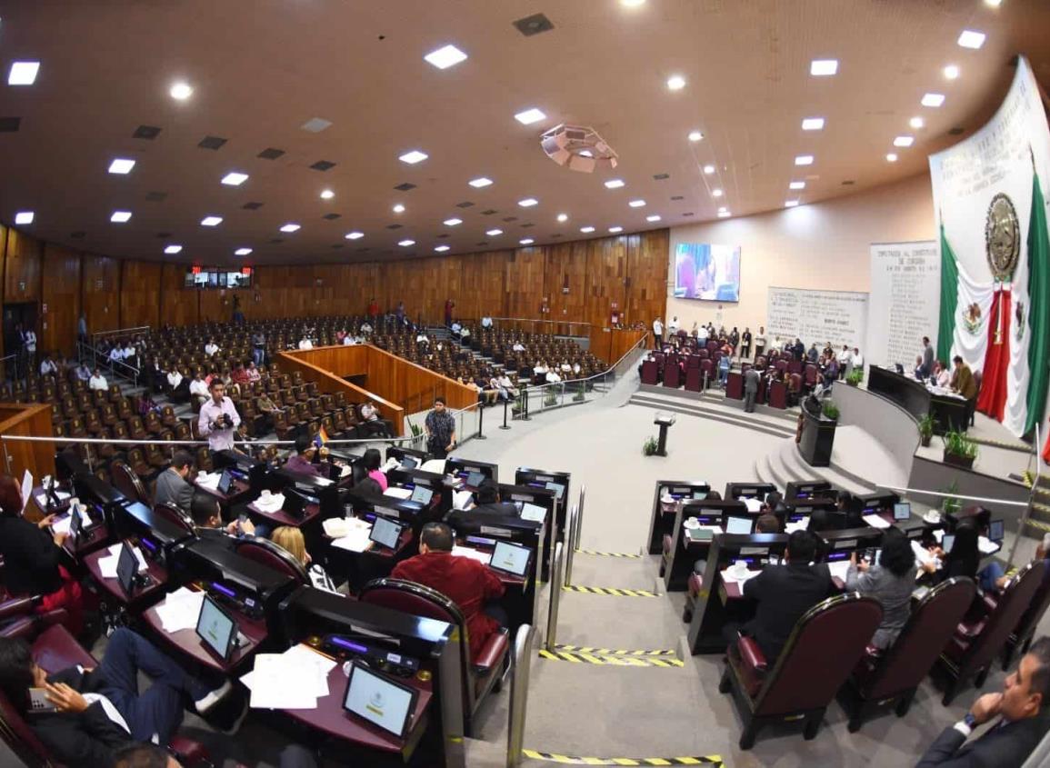 Reseña de la toma de protestas de los diputados locales de la LXVII Legislatura del Estado