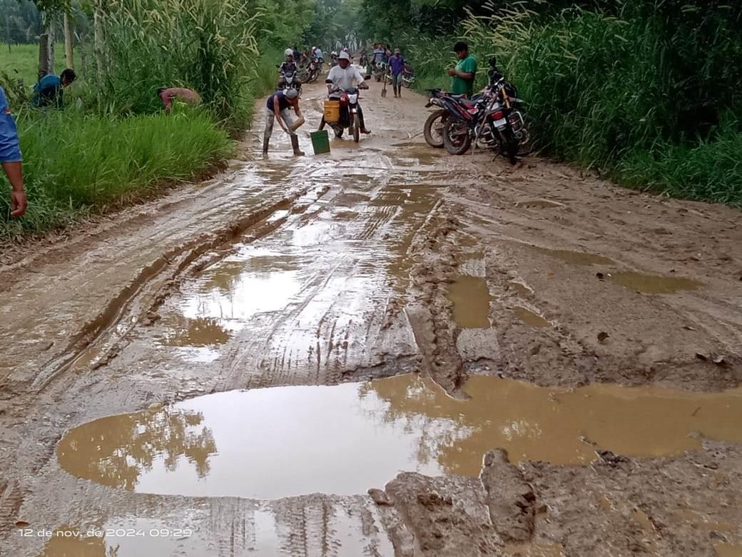 Rehabilitarán caminos que comunican área rural de Minatitlán con Moloacán