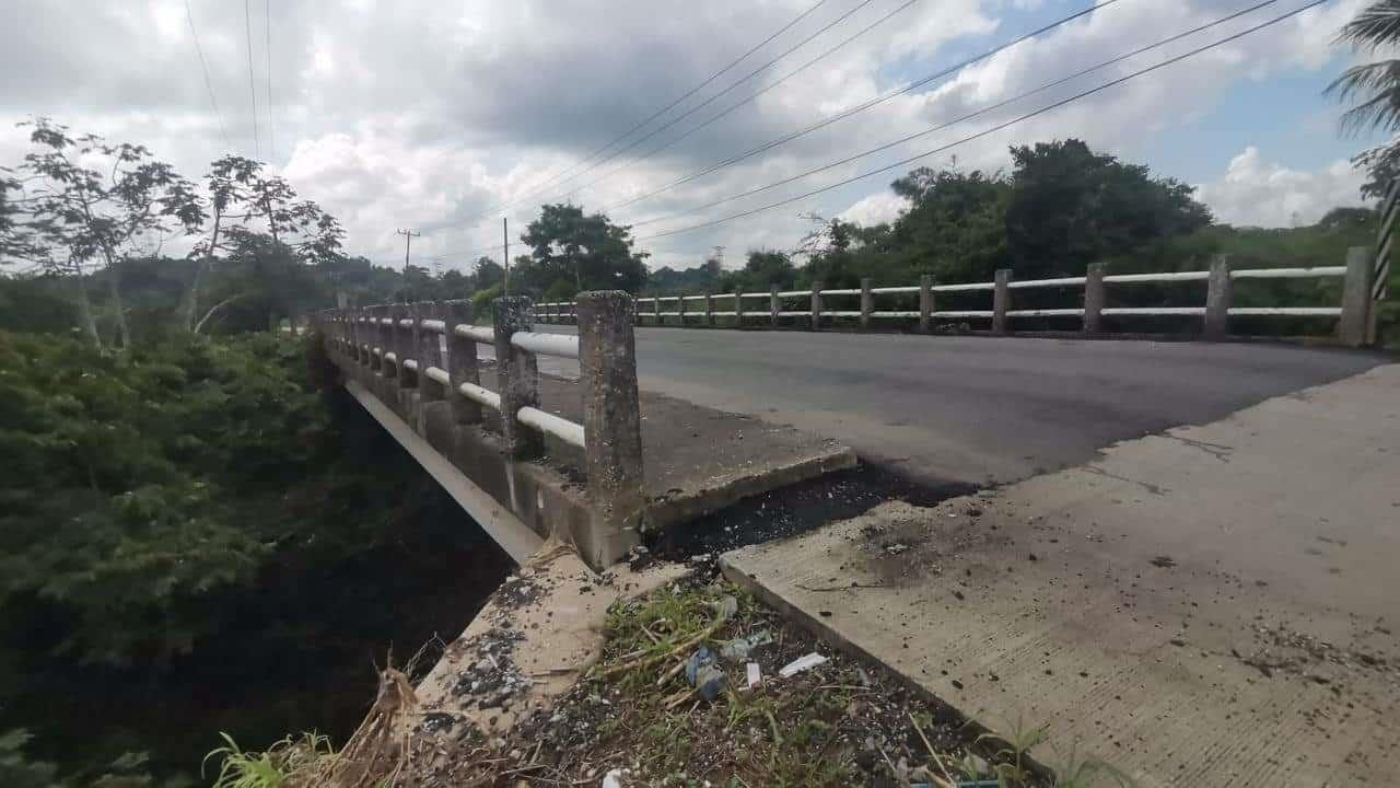 Puente pollo de oro un riesgo para la población | VIDEO