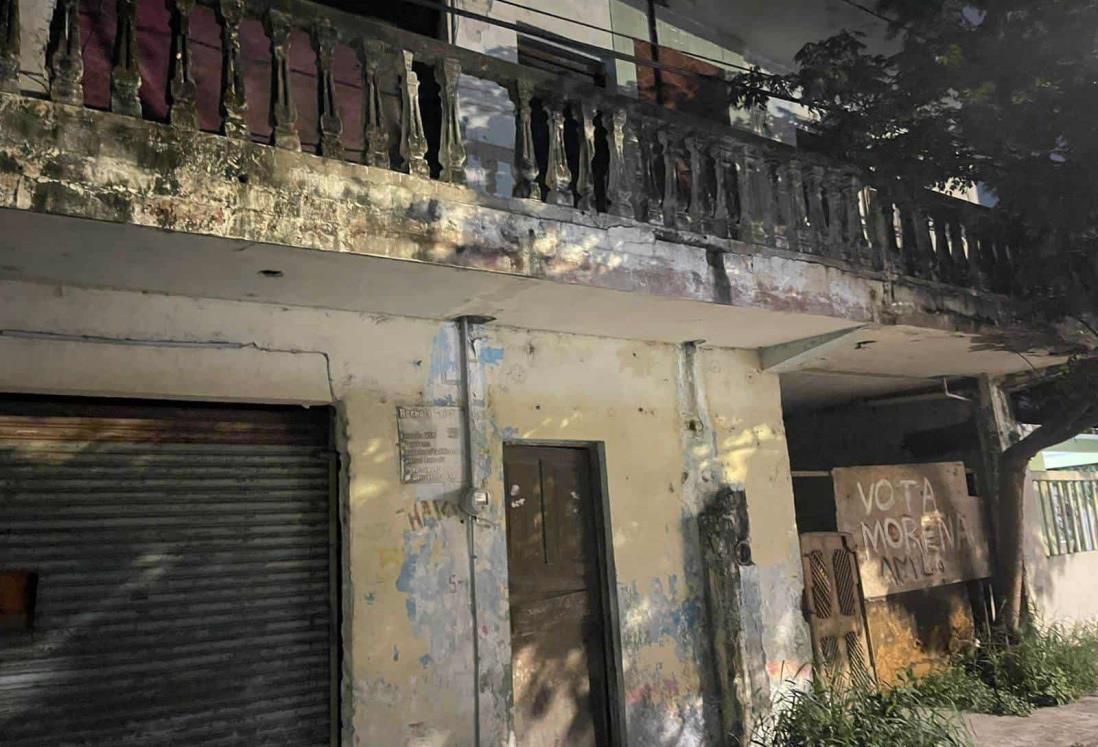 Alertan por casa abandonada que es refugio de vagos en colonia Playa Linda, Veracruz