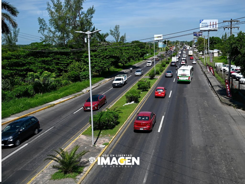 Se libera vialidad en carretera Veracruz - Xalapa tras 4 horas de intenso tráfico