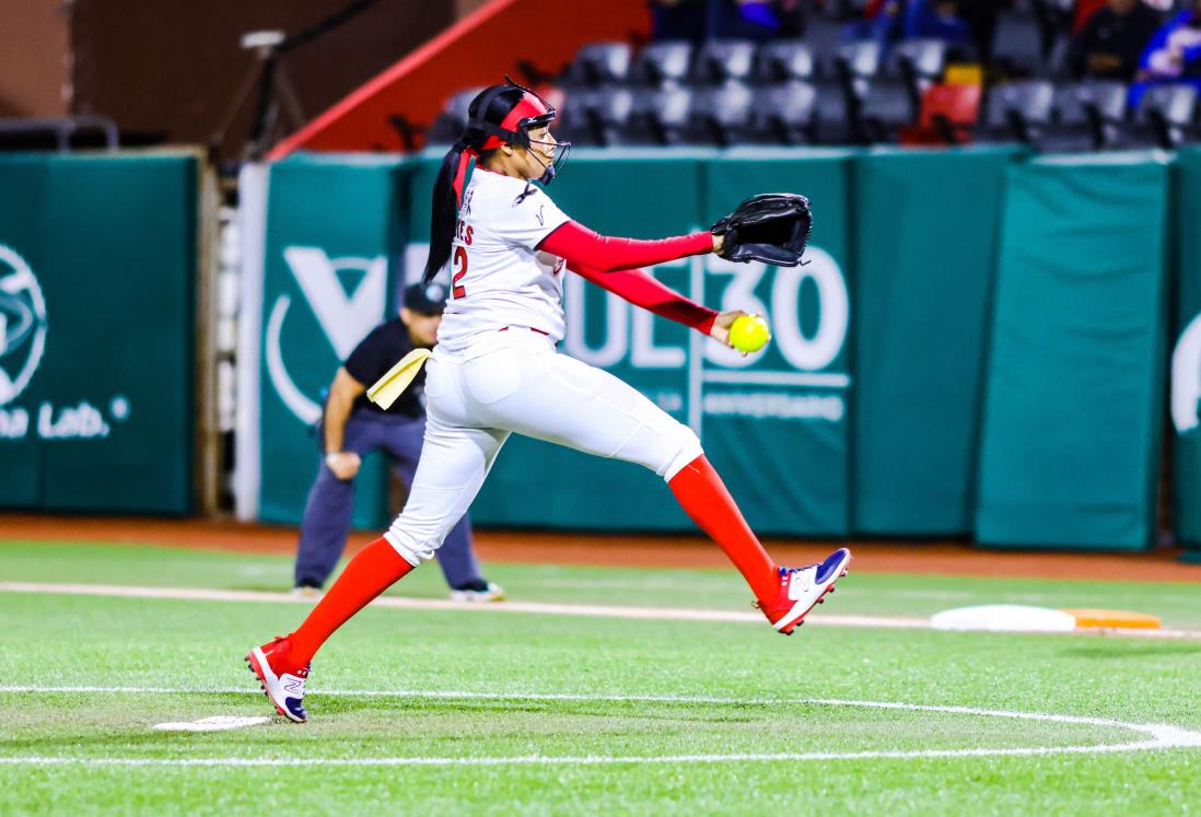 Se nutre El Águila femenil con dos cubanas de nivel