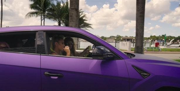 ¿Cuánto cuesta el auto que Shakira usó para un video y quiere regalar?