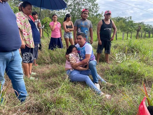 Muere directora de telesecundaria tras cruento choque en Sayula; hay más profesores heridos | VIDEO