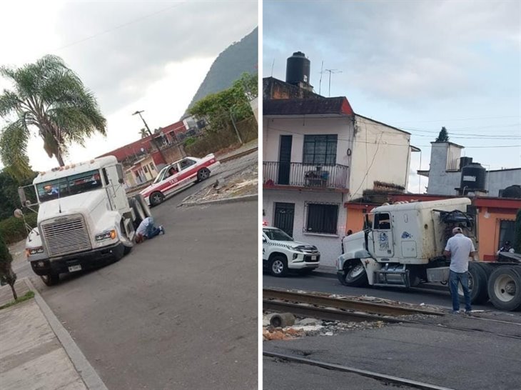 Tractocamión quedó atravesado en la avenida Oriente 18 de Orizaba