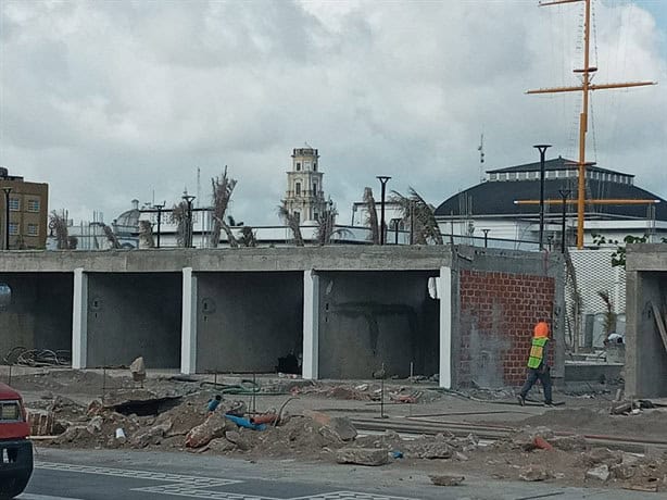 Así avanzan las obras en la zona del mercado de artesanías de Veracruz