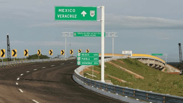 Infraestructura veracruzana: vial y de salud con economía