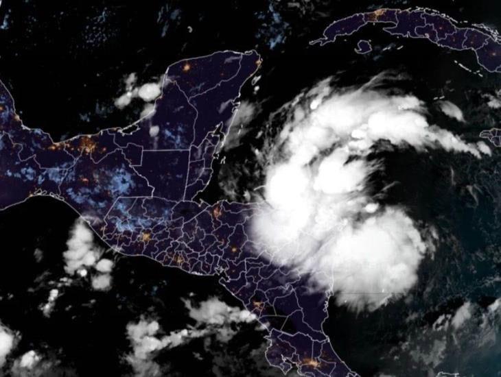 Tormenta tropical Sara se intensifica; sigue su trayectoria EN VIVO