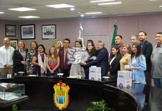 Congreso de Veracruz recibe el Sexto Informe de Cuitláhuac García; destaca reducción en la pobreza 