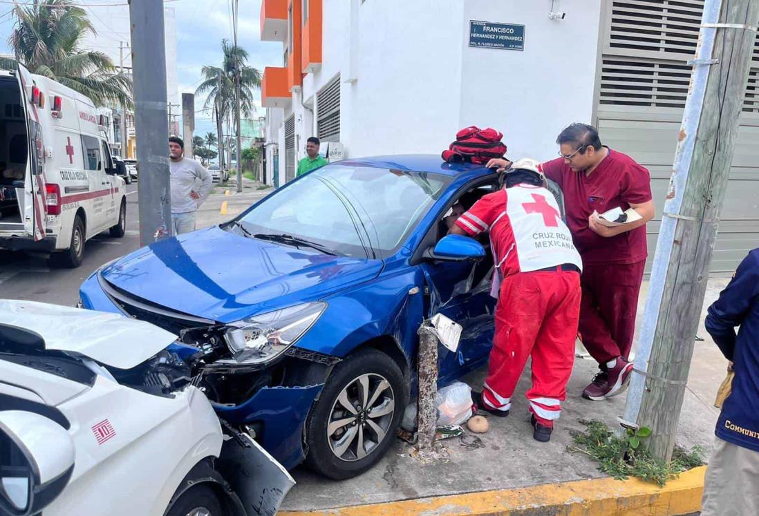 Fuerte accidente en la colonia Flores Magón en Veracruz