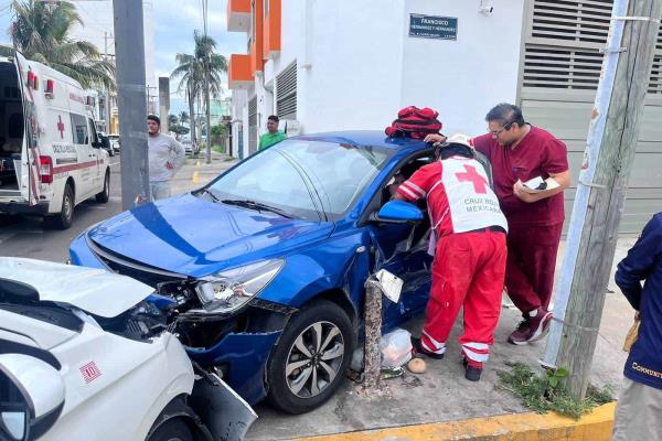 Fuerte accidente en la colonia Flores Magón en Veracruz