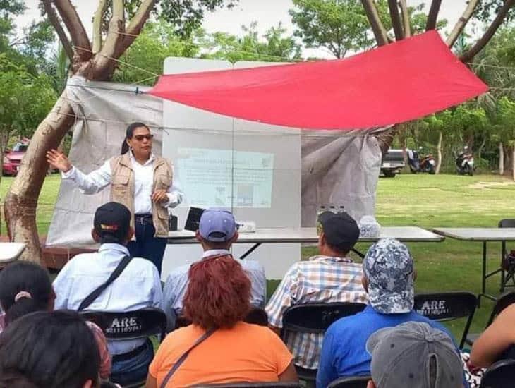 Imparte Sedarpa jornada técnica para agricultores en Ixhuatlán del Sureste