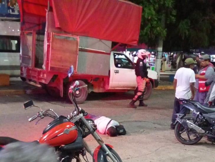 Individuo termina lesionado tras caer de un auto en movimiento en Coatzacoalcos