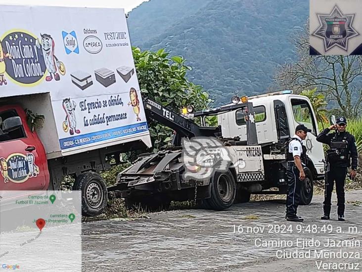 Con dron, lo atrapan tras robar camioneta con mercancía en Atzacan