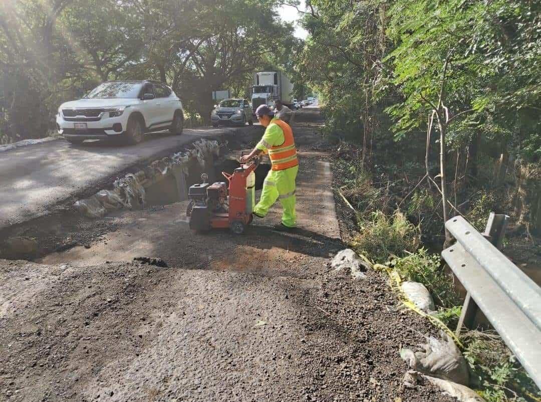 Reabren por completo la vialidad en tramo carretero Cardel – Nautla tras cierre por socavón