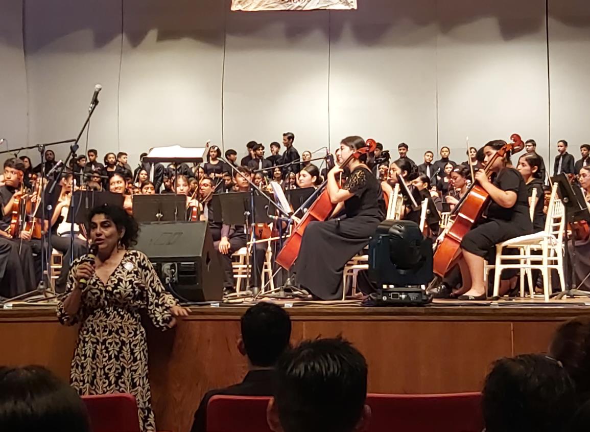 Piden permanencia de Copesa al frente del Centro de Convenciones; OSEST brinda concierto de gala