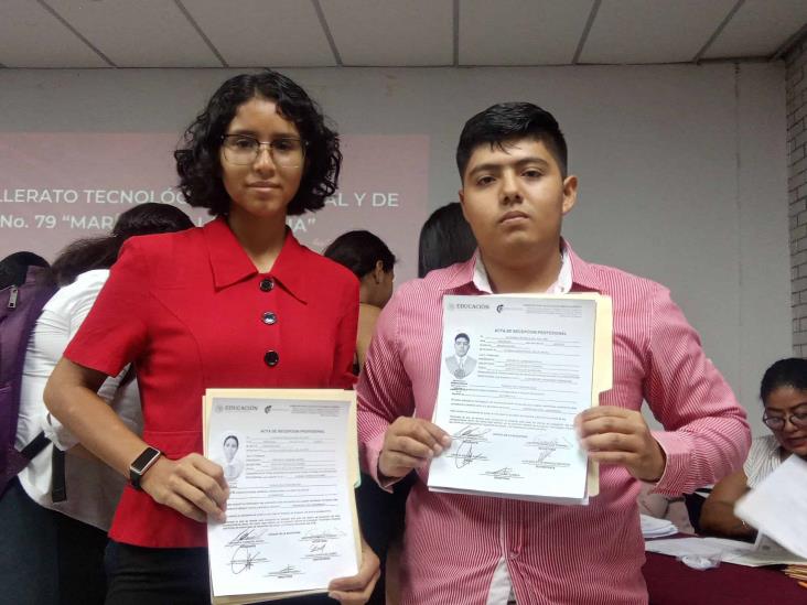 Jóvenes del CBTIS 79 realizan toma de protesta por su titulación