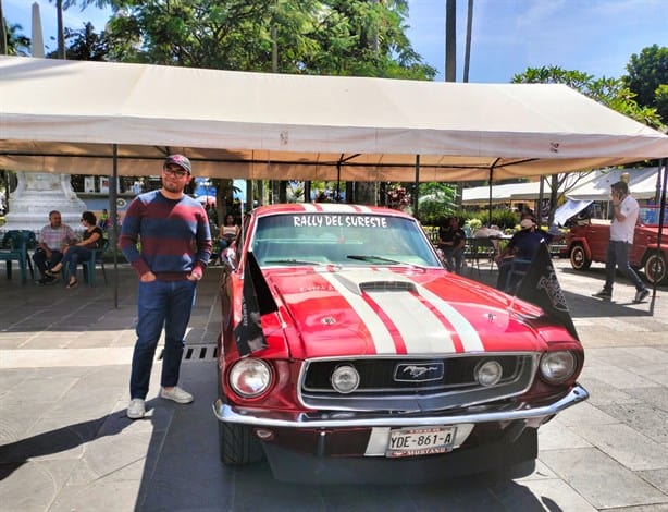 ¡Joyas! Más de 50 autos clásicos fueron expuestos en Córdoba