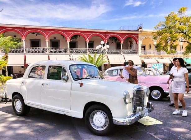 ¡Joyas! Más de 50 autos clásicos fueron expuestos en Córdoba