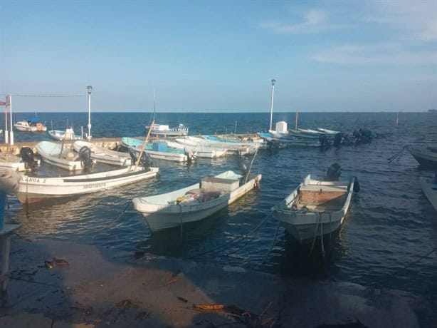 Crece nivel del mar en playas de Veracruz; pescadores peligran por intensa marejada | VIDEO