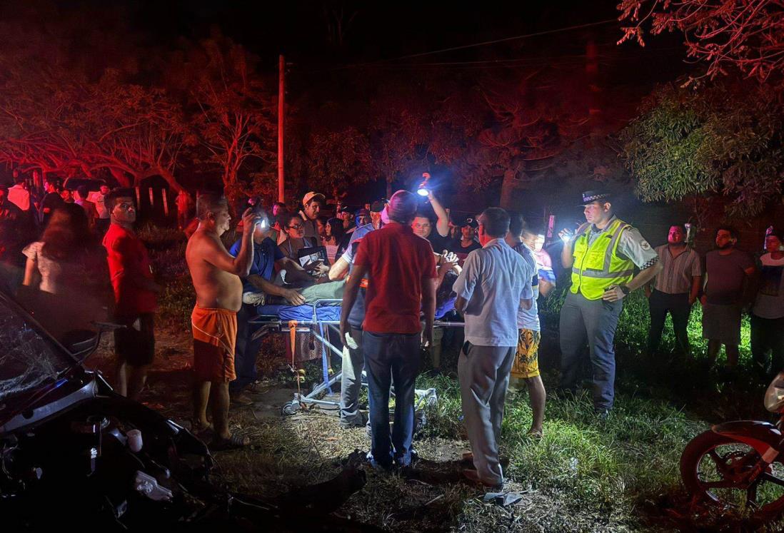 Aparatosa carambola en carretera Veracruz-Xalapa; hay dos menores lesionados