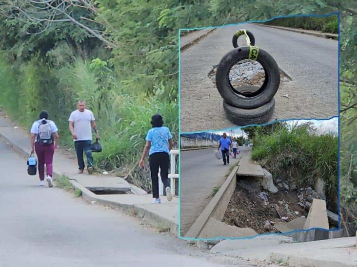 Entre baches y un puente roto; así viven vecinos de la calle Universidad en Poza Rica