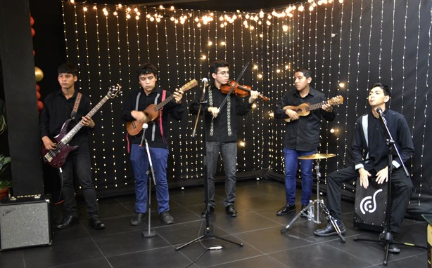 No somos un grupo, sino una familia: ´Los Toritos Son Jarocho´