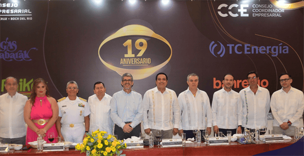 CCE Veracruz-Boca del Río celebra 19 años con líderes empresariales y autoridades