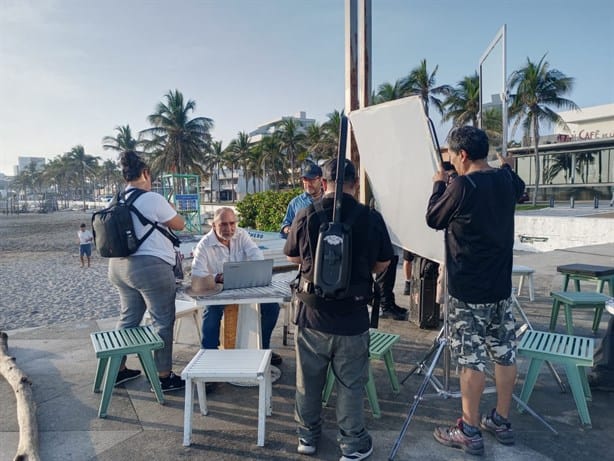 Graban VIDEO promocional del INE en bulevar de Veracruz