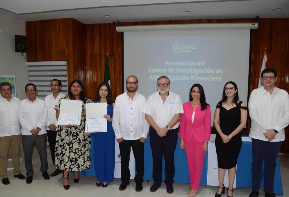 Universidad Cristóbal Colón presentó el primer Centro de Investigación en Alfabetización Financiera de Veracruz