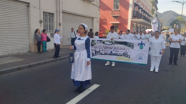 Marchan en Orizaba por los 100 años de la Facultad de Enfermería de UV