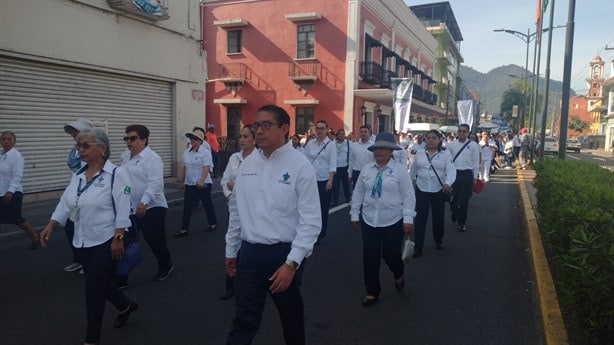 Marchan en Orizaba por los 100 años de la Facultad de Enfermería de UV