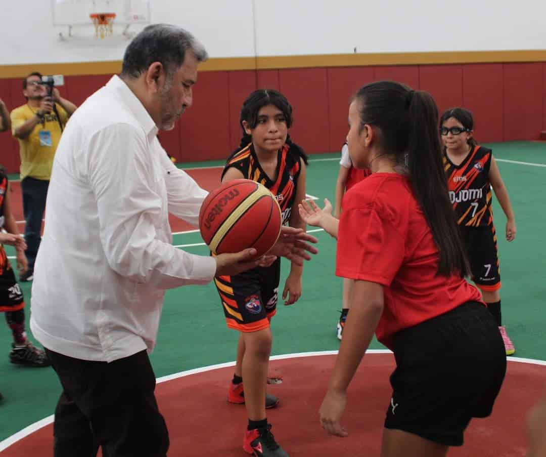 Volvieron los encestes al Gimnasio 20 de Noviembre