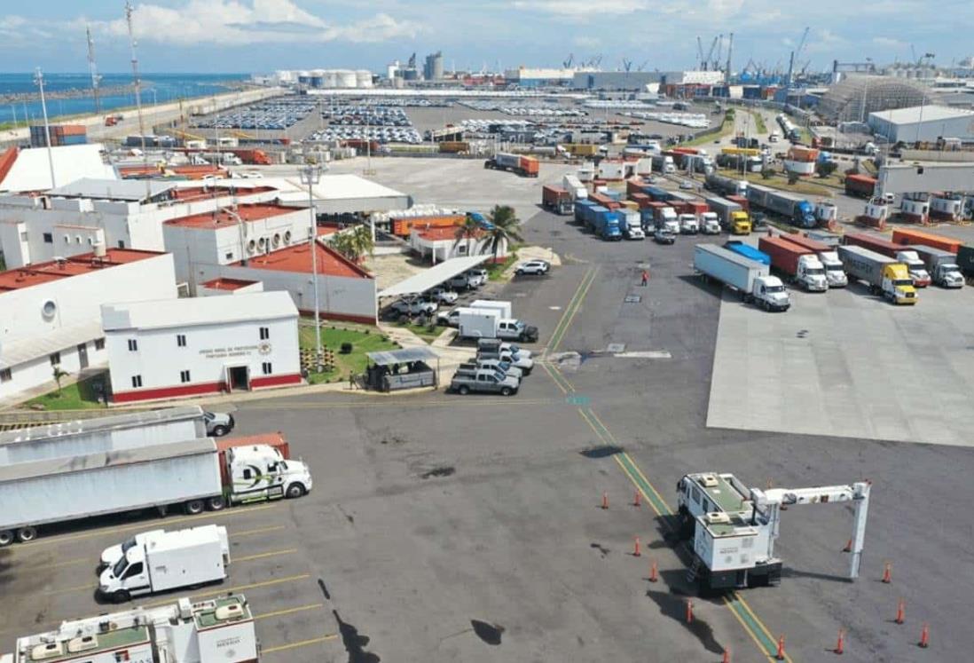 Puerto de Veracruz baja un 4.9% el movimiento de mercancía previo al cierre de 2024