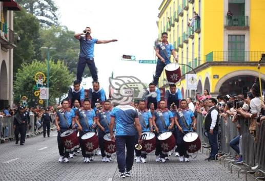 Con desfile en Xalapa, conmemoran aniversario del 20 de noviembre (+VIDEO)