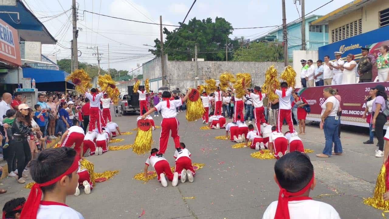 Desfile del 20 de noviembre demoró 4 horas en Nanchital