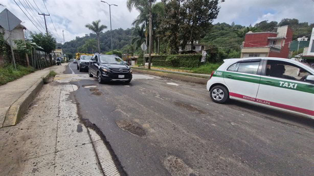 ¡Aguas! carretera Xalapa-Coatepec sigue con baches y en pésimas condiciones: ¿y la SIOP? 