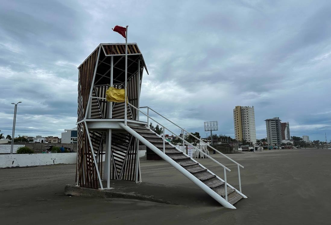 ¿Qué debe hacer la ciudadanía si ve la bandera roja en playas de Veracruz?