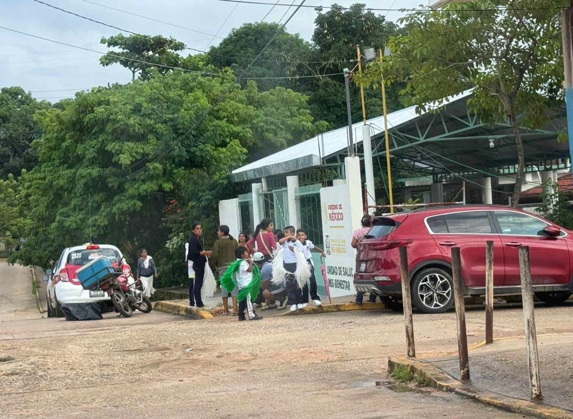 Madre e hija resultaron gravemente lesionados tras ser impactados cuando viajaban en moto