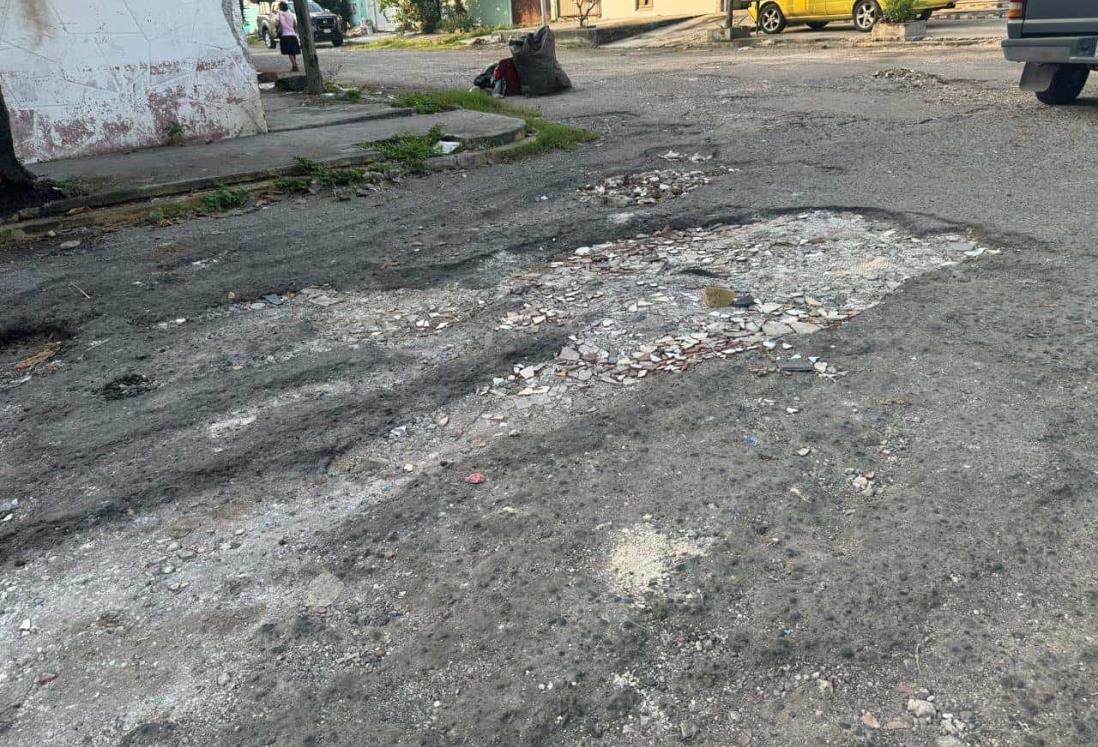 Vecinos se quejan por la situación de las calles de la colonia Hidalgo en Veracruz