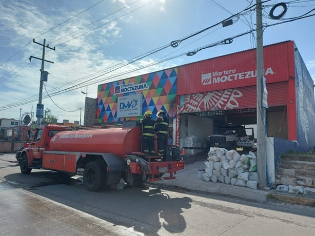 Se incendia camioneta en carretera a Dos Lomas, en Veracruz