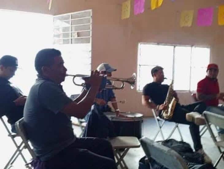 Con gran optimismo y alegría festejan músicos del sur de Veracruz a Santa Cecilia